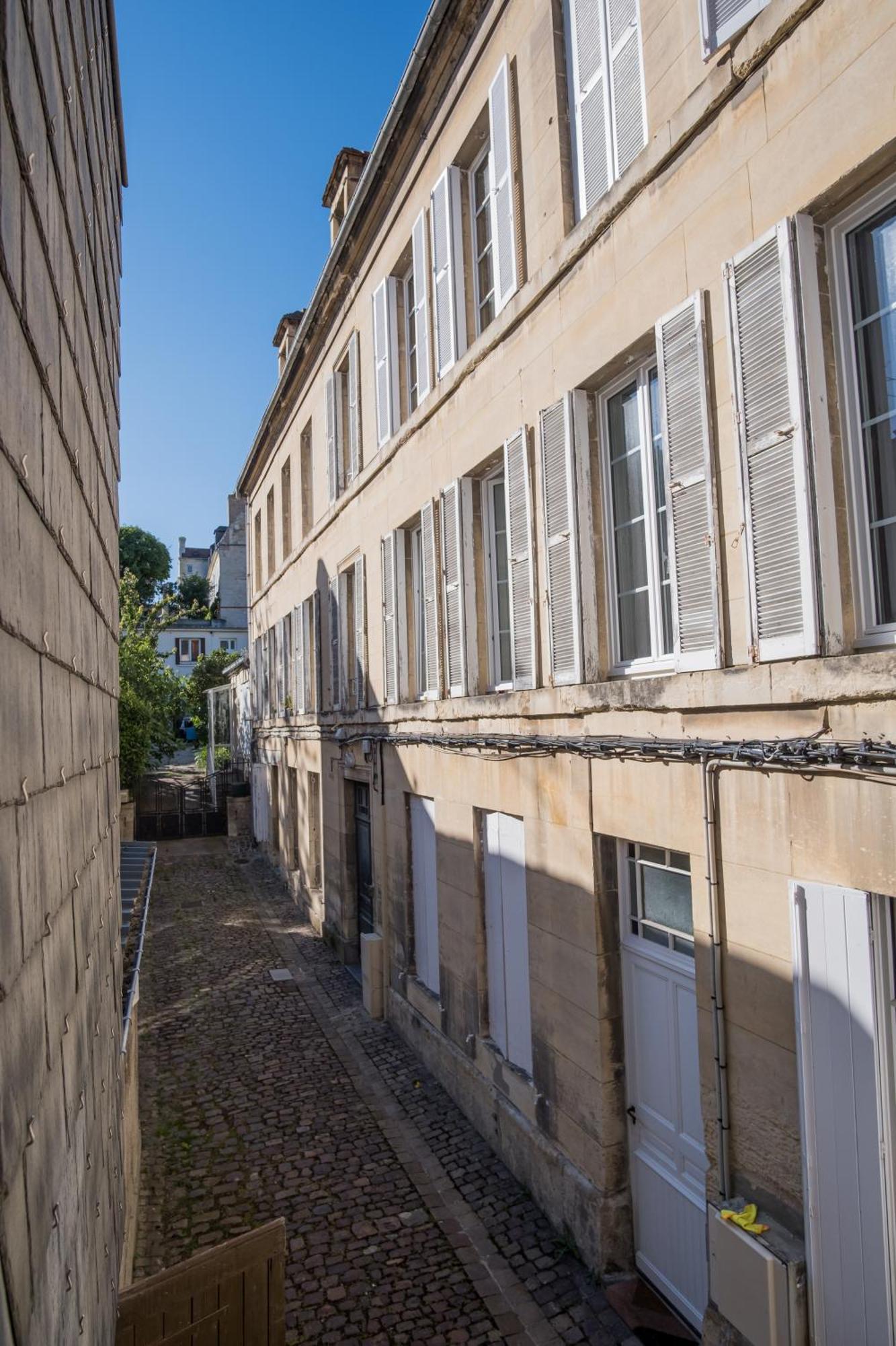 Apartment Hyper Centre Au Calme Caen